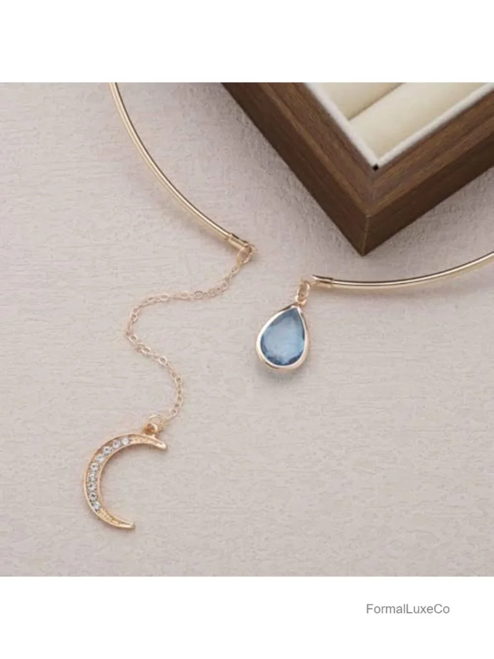 Boho Gold Open Collar Necklace Crystal Moon Pendant Choker Alloy Jewelry